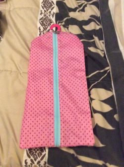 Dress bag with hanger for 18 inch doll clothes
