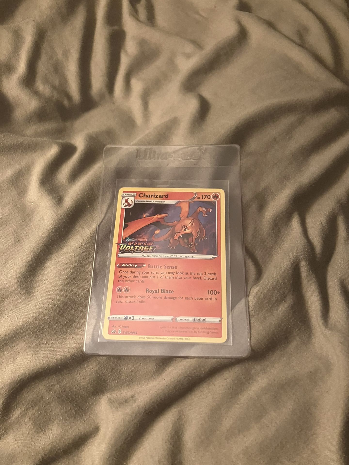 Charzard Pokimon Card