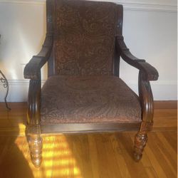 Elegant Accent Chair 