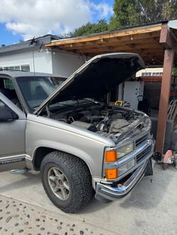 1998 chevy tahoe parting out parts partes