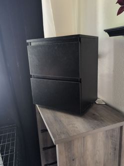 Set of 2 Night Stands