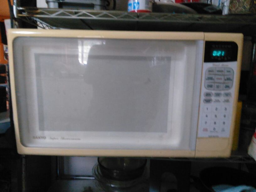 Reduced price-Sanyo Super Showerwave Microwave