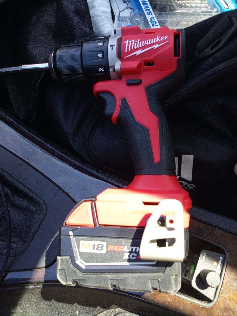excellent m-18 brushless Milwaukee Drill
