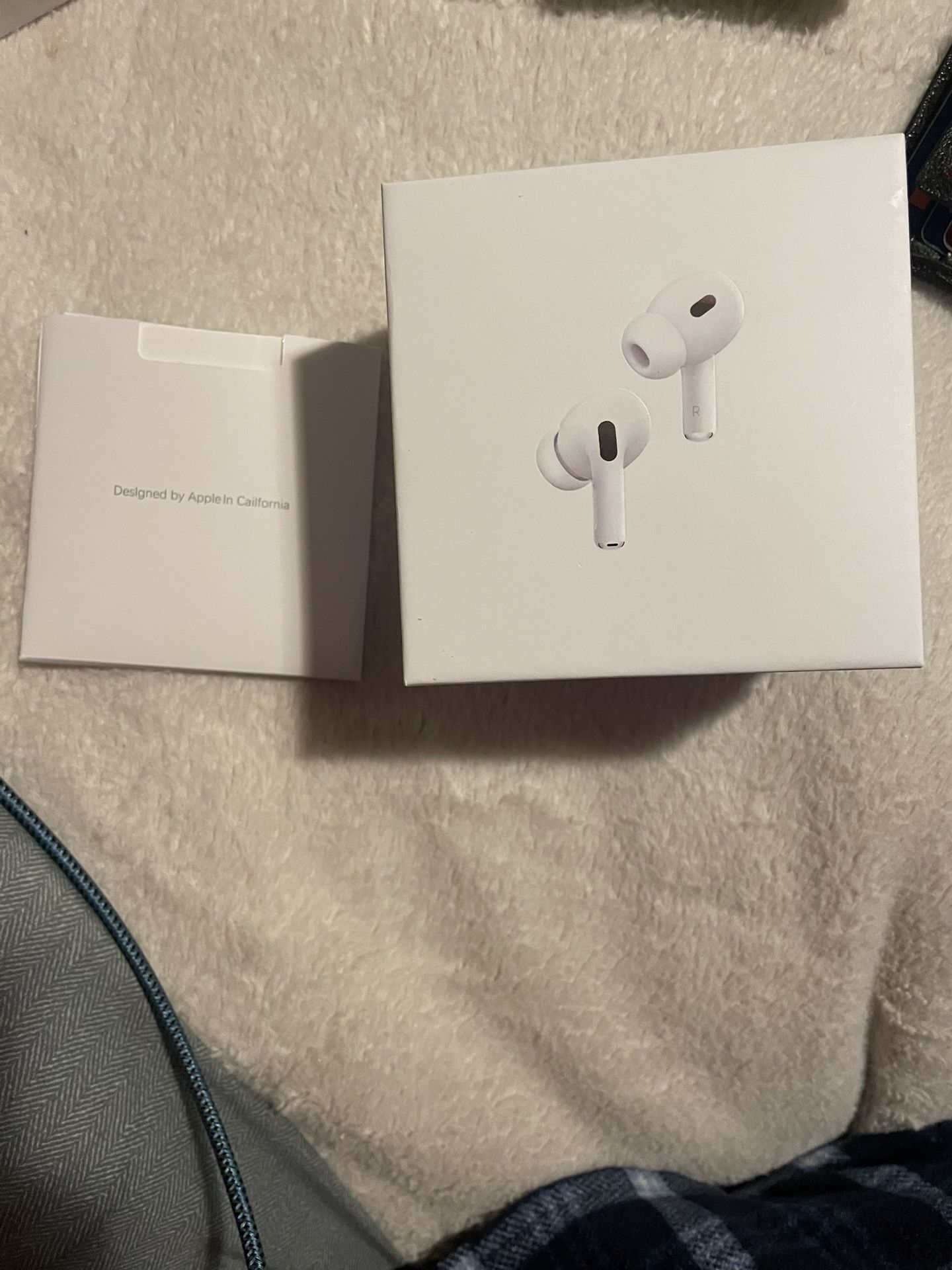 Apple AirPods Pro2 Gen  Box and Charging Case -NO EARPHONES iNCLUDED