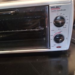 Welbilt White Toaster Oven/Broiler