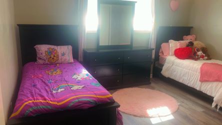 5 piece twin bed set with dresser and mirror