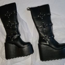 Boots - Black Stomp O-Ring By Fan All Flames Size 7 NEW