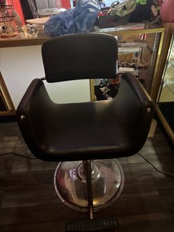 Stylist chair