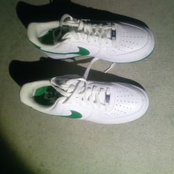 Brand new Nike Air Force 1's from 2007... Men's size 8, pick up locally cash only!!!!