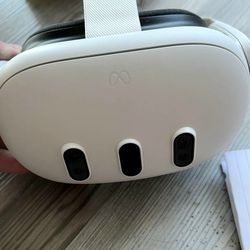 Like New Quest3 VR White 512GB ($170)