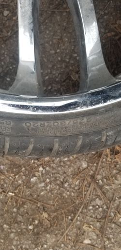 1 rim 1 tire no leaks really only selling tire rim is free