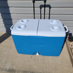 Rubbermaid 60 quart wheeled cooler