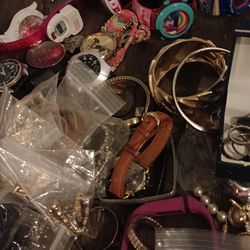 HUGE WATCH & JEWELRY LOT – $200 OBO – MUST SELL TODAY 💎