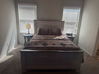 Queen bed set