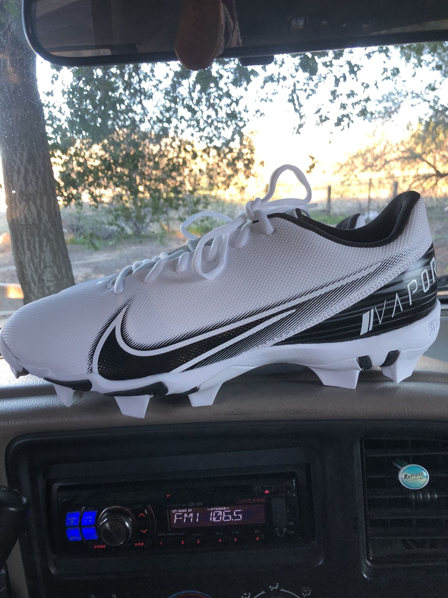 white nike football cleats size 12
