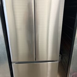 Samsung 22.1 Cu. Ft. French Door Refrigerator – Excellent Condition