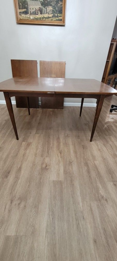 Dining Room Table With Two Leaves