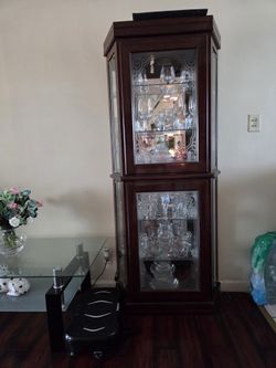 Lighted Cherry Wood Curio Cabinet / Display Cabinet