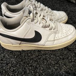 Man Nike Shoes Size 7 1/2 ❗️Firm Price❗️