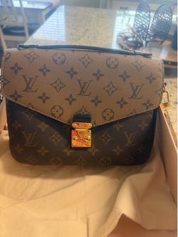 Louis Vuitton Reverse Metis