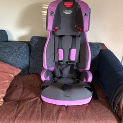 PENDING Convertible Graco Car Seat