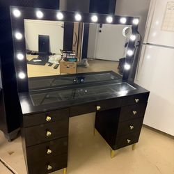 New Touch Mirror Vanity