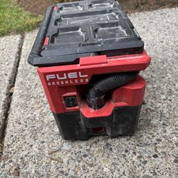 Milwaukee vaccum