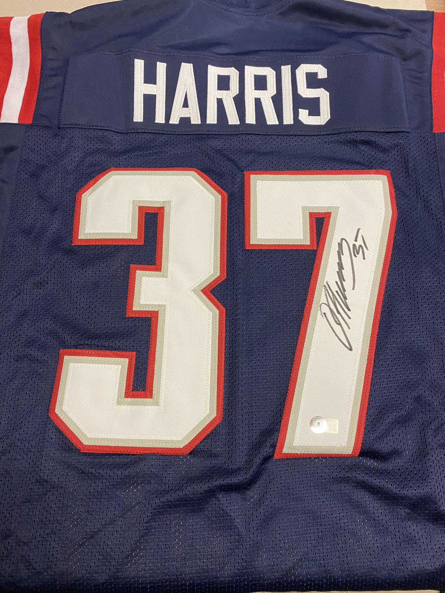 Damien Harris autographed New England patriots jersey