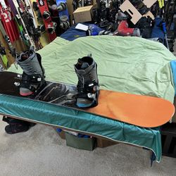 138 Snowboard package with boots and bindings