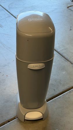 Platted diaper genie