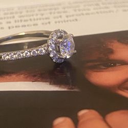 14 Karat WHITE GOLD DIAMOND RING