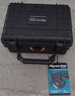 Apache waterproof carrying case 8-1/8 x 5-5/8 x 3-3/4 Pelican case type