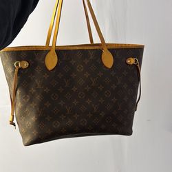 LV purse