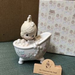 Precious moments Collectible 