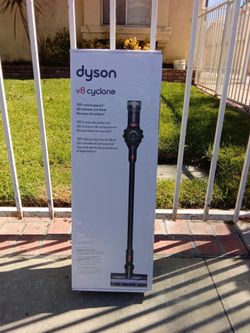 Dyson V8 Cyclone Cordless Vacuum