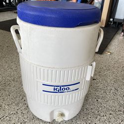 Igloo Water Cooler -5 gallon 