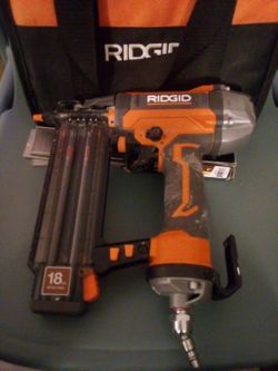 Rigid 18 Gauge Pneumatic Brad nailer