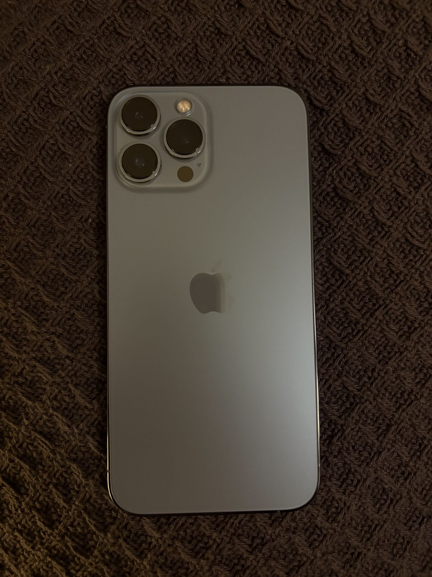 iPhone 13 Pro Max – 256 GB – Unlocked – $450
