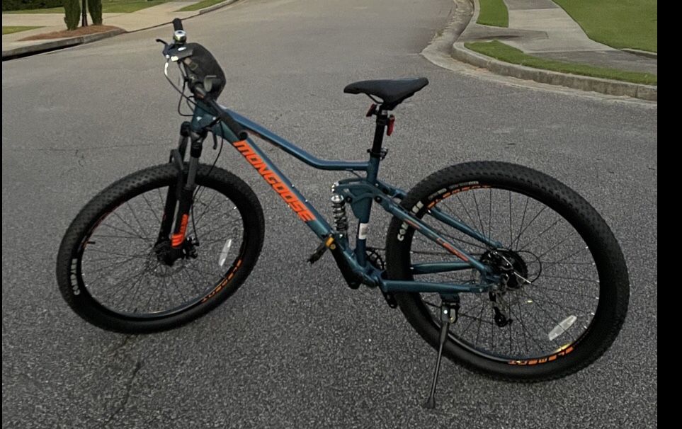 27.5 “ Mongoose Ledge X1 Mens Bike