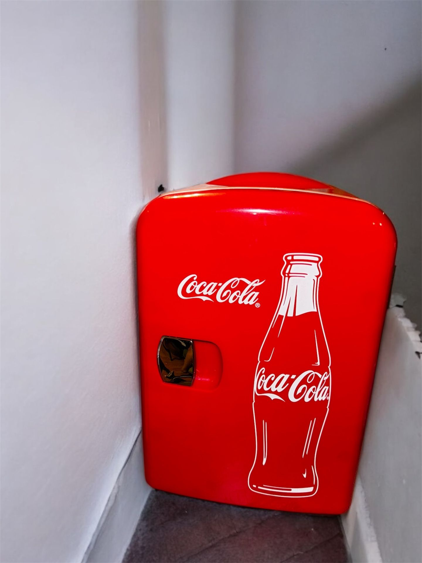 🌟 Coca-Cola Mini Fridge – Compact & Portable 🌟