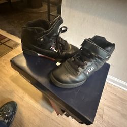 Fila Black Leather Tennis Shoes 