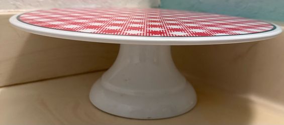 Red and White Gingham print melamine cake pedestal