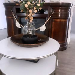 !!EVERYTHING MUST GO!! Dining Room, Water Machine, Coffee Machine, Coffee Table, Breakfast Table, Vanity/Desk, Fireplace.