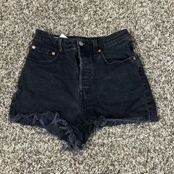 Levi’s black rib cage shorts