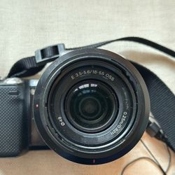 Sony NEX-5N Camera with Len