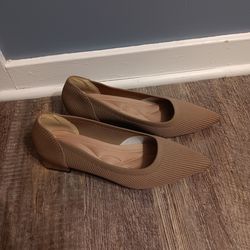 Taupe low heel pumps 8.5
