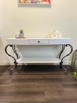 Entry table/console