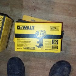 DeWalt XR 20v 1/2 In Impact