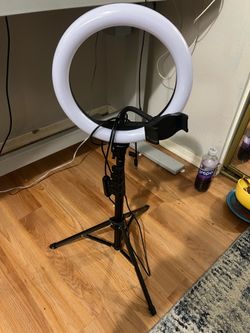 Ring light brand new barley used
