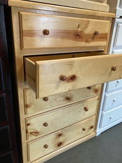 Heavy duty Natural Pine 5D Chest
